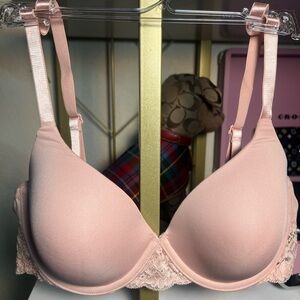 Ellen Tracy T-Shirt Bra With Lace NEW